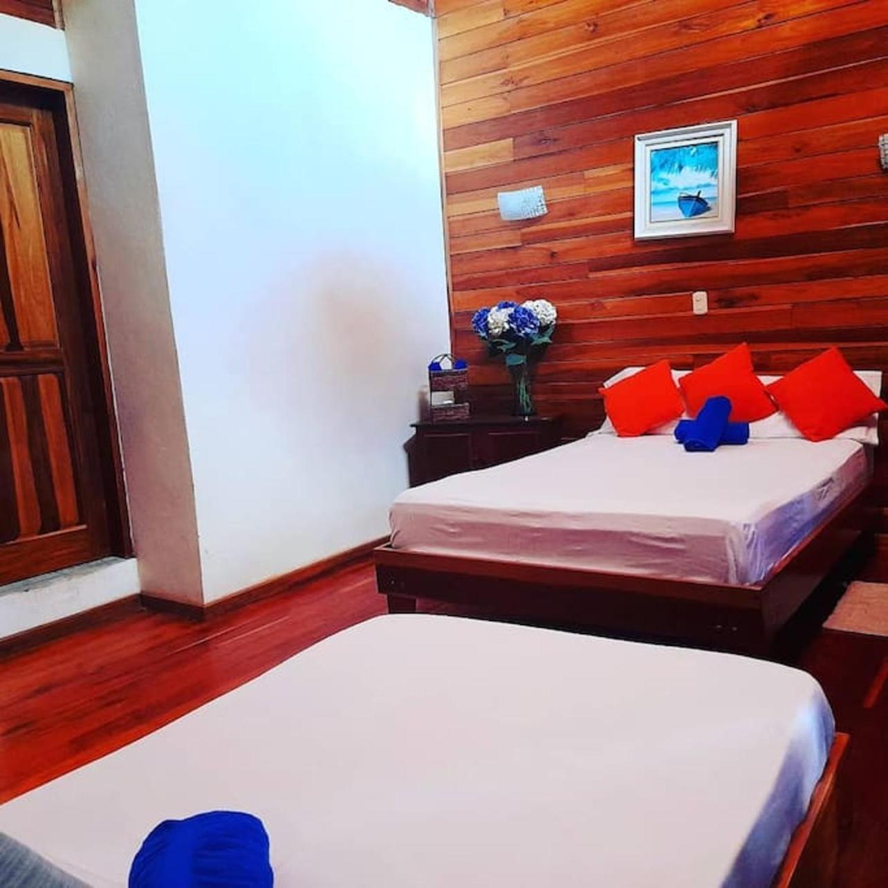 Poolside Beach House At Pangea Lodge Manzanillo (Limon) Exterior foto