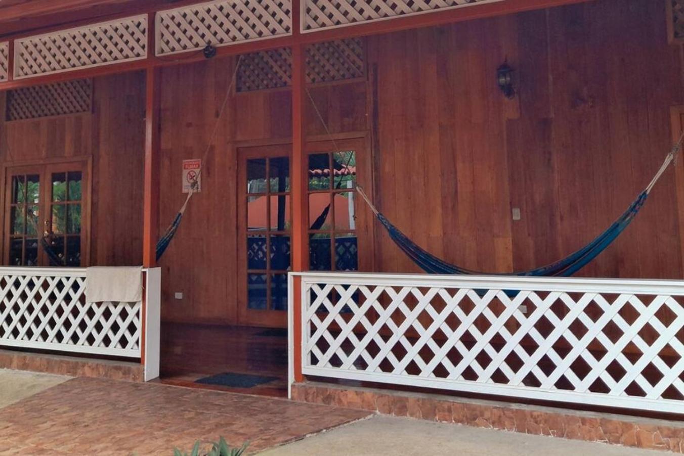 Poolside Beach House At Pangea Lodge Manzanillo (Limon) Exterior foto